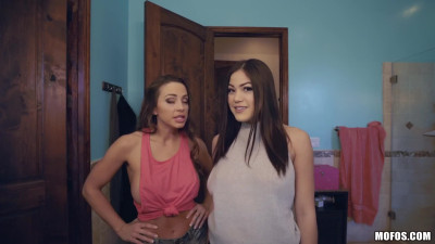 Kendra Spade & beautiful Abigail Mac