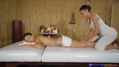 Sexy Hub: Massage hawt latina Canela Skin in HD