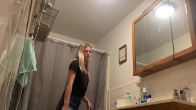 Blonde babe gets a good fucking in the shower