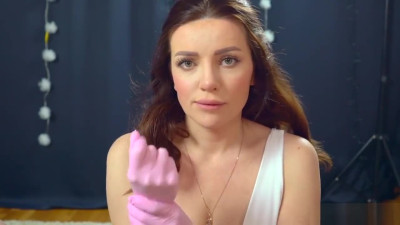 Dirty girlfriend wishes fucking in gloves