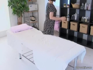 Sweet japanese babe hidden camera massage