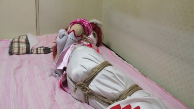 Japanese amateur digs cosplay bondage in HD