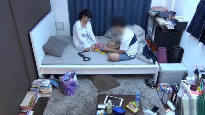 Japanese amateur finds irresistible raw sex