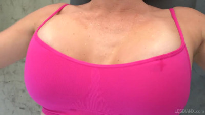 Big tits London RIver workout