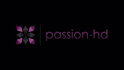 Passion-HD: Erotic fitness with Paige Owens