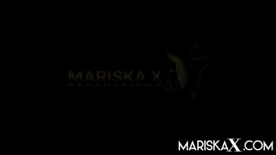 MariskaX.com: Cougar enjoys good fuck