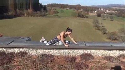 Yoga in public next to babe