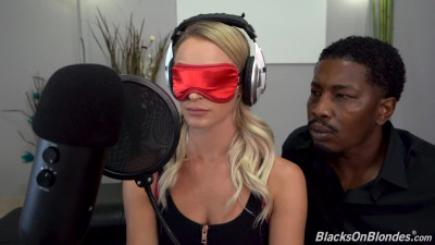 Blacks on Blondes: Stepmom Emma Hix double blowjob HD